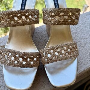 Nine West Kalani Gold Wedge Open Toe Sandal Platform Size 11 Comfortable